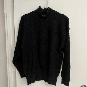 Demetre Womens Ski Sweater Size Medium Black 30% Wool 70%Acrylic